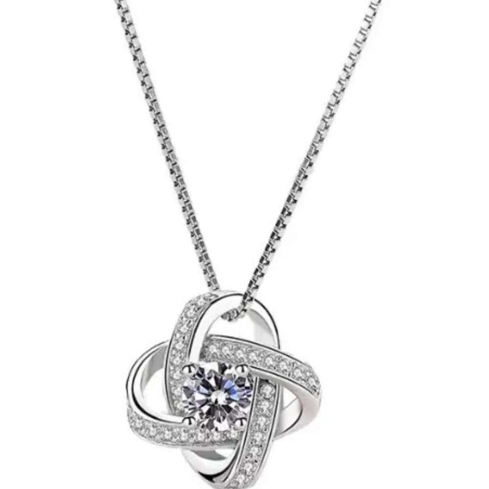 Heart Love  Knot Pendant Necklace​